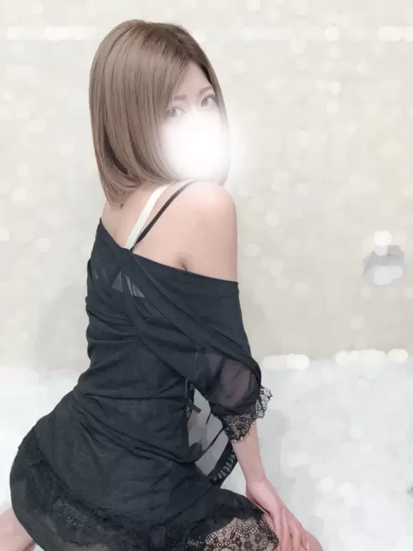 夏川うらら ｜芸能人顔負けのスレンダー美女専門店 五反田メンズエステ『アロマABC』